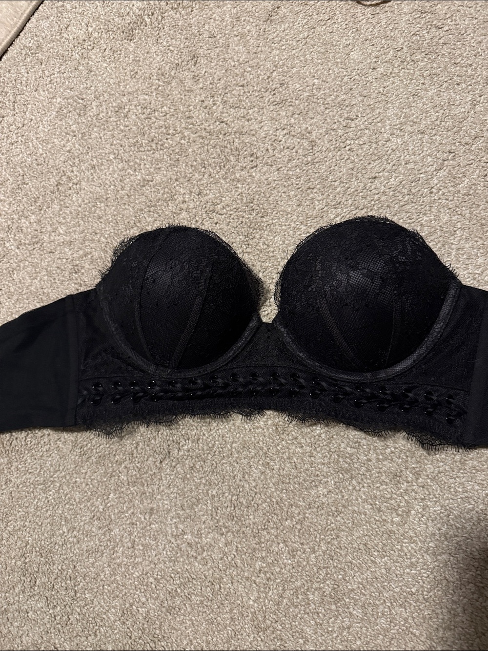 Black Lace Strapless Bra VS Very Sexy